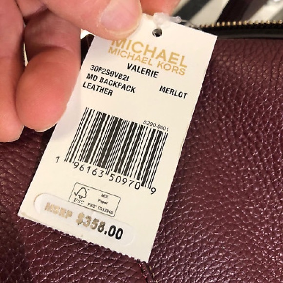 BRAND NEW MICHEAL KORS LEATHER BACKPACK - Picture 4 of 4